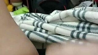 SOZINHA EM CASA, CARENTE! LOUCA PRA ALGUEM VIR ME COMER GOSTOSO!!