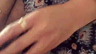 Me cojo mi polla negra