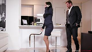 Veronica Avluv gets sodomized by big cock 😍