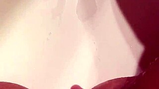 oh wow, watch this hot masturbation session leading to an intense pussy orgasm 😍💦
