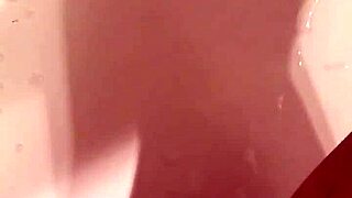oh wow, watch this hot masturbation session leading to an intense pussy orgasm 😍💦