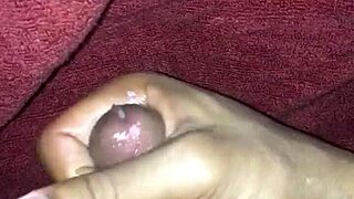 i'm making a video while watching xvideos and jerking off