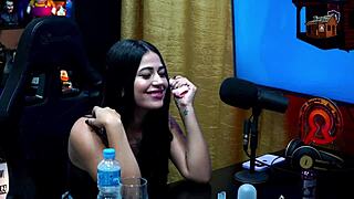 A Novinha Da Privacy Avaliou O Pau Do Ruan E Tirou A Roupa No Podcast Que Delic�a - Luuh Barbosa - Podcast P�pum No Barraco Completo No Sheer - Red