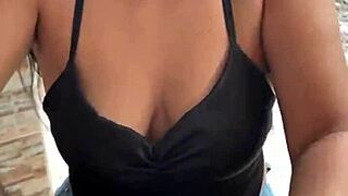 Colombian woman with big natural tits in public for 30 dollars.