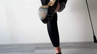 Ass Worship Dominatrix In Tight Leggings Demands Worship