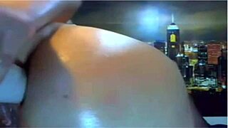 hot webcam girl uses toys for hardcore fucking