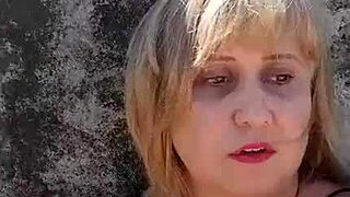 beach exhibitionism fetish with huge pussy lips on display