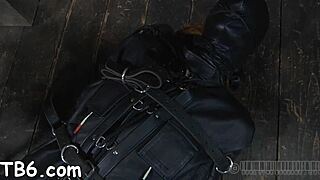 Upside Down Hottie Gets Her Nipps Clip During Hardore Sex