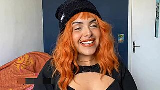 lendo comentarios do meu video boquete macio gordinha