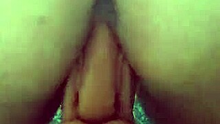 Seeking a 23cm cock for double penetration and gaping