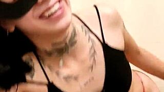 hermosa gatita showing off her sexy homemade latina moves with amateurs