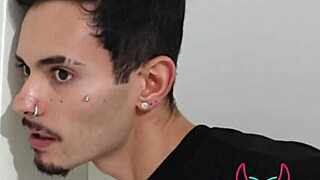 fui visitar meu amigo e peguei ele no flagra com a esposa