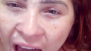 Marido roludo mandou a esposa ajoelhar e chupa a pica dele 😏