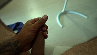 Gamer girlfriend's shaved pussy gets anal free use and facial