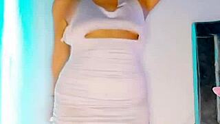 live stream features hot ass shaking dance moves