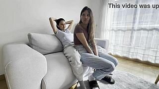 La hijastra de mi vecina ya es una adulta y quiero follarmela ya!