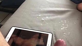 Awesome cumshot featuring seven squirts