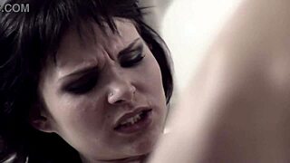 i love watching lesbian girlfriends muff diving and licking wet pussies, kissing and cunilingus, so sexyy