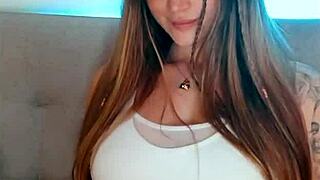 Tattoed Babe Going Crazy With Masturbation And Fingering On Webcam