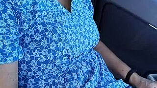 ใครสักคนมา รูดควยในลานจอดรถสาธารณะ ในที่กลางแจ้งวิดีโอบ้าน