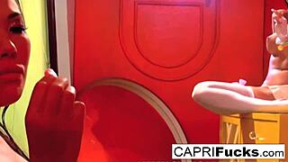 Capri intensely fucks London hard.