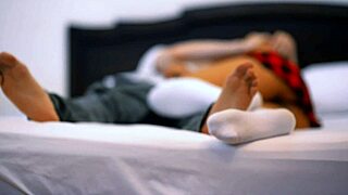 la profesora se folla al estudiante en su oficina después de clases mientras sus padres no están en casa