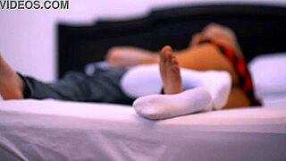 la profesora se folla al estudiante en su oficina después de clases mientras sus padres no están en casa