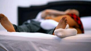 la profesora se folla al estudiante en su oficina después de clases mientras sus padres no están en casa