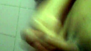 Watch this young guy jerking off solo