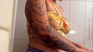 Eu Estou Na Live E Abri Meu Ziper Pra Mostra O Quanto Eu To Querendo Dar With Flashing And Big Pussy