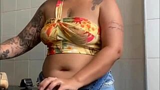 Eu Estou Na Live E Abri Meu Ziper Pra Mostra O Quanto Eu To Querendo Dar With Flashing And Big Pussy