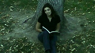 amateur blowjob from this mature lady, she's sucking it good 😏