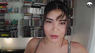 Hey, you ready for Jade's blowjob and cunnilingus twerk session in this trailer?