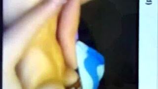 French slut Fanny toying her pussy on webcam?