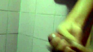 Watch this young guy jerking off solo