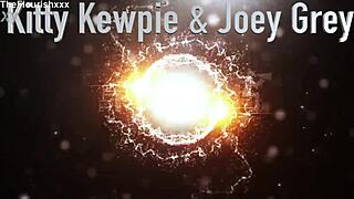 キティ・キューピーがジョーイ・グレイをラテン茶髪イラマチオで荒々しく！