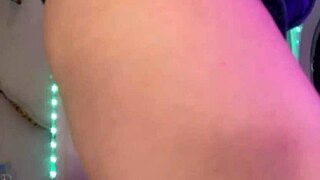 big dildo fucking pussy and cum, what intense orgasm does it bring?