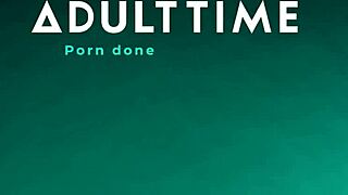 Naturally stacked chloe surreal finger fucks squirting roommate