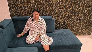 Saas ki chudai damad ne ghodi banake chod diya