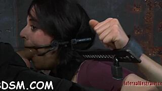 gorgeous sweetie fingering herself by cw