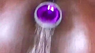 Anal Plug Makes My Pussy Squirt with Ease!