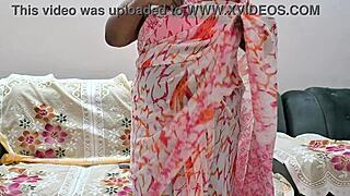 indian bhabhi accidentally revealed her natural tits during a casual webcam chat that got leaked online