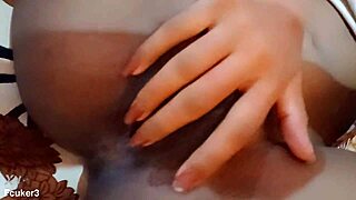 Watch lesbian fingering and masturbation?