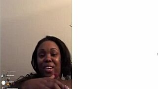 instagram girl 33 shares her daily life on social media