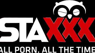 Rachel Evans is squirting like crazy! 😍