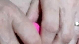 i saw the housewife's pissy pee hole squirting amber nectar