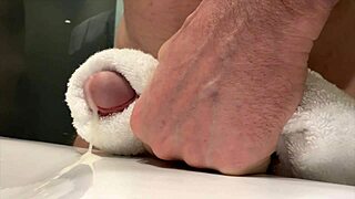 i'm masturbatin to orgasm number 25