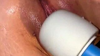 squirting all over then rubbing it in 😏