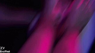 i offer candle wax play on your tied bbw feet 😘