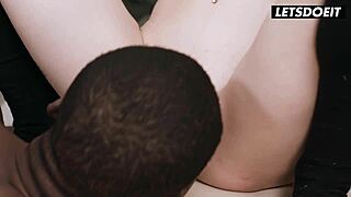 brunette squirting during anal with bbc roommate in hostel